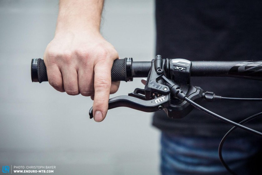 Тормоза на руле велосипеда