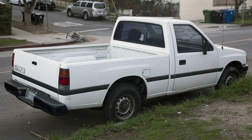 Isuzu 1990