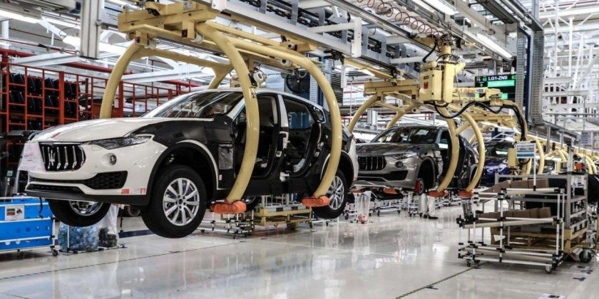 Завод Мазерати в Италии