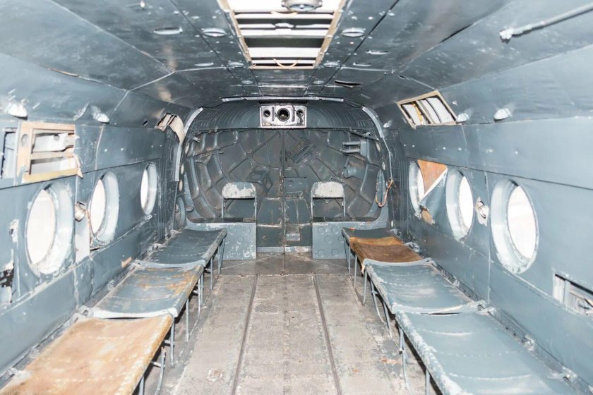 Ми 8 грузовой отсек