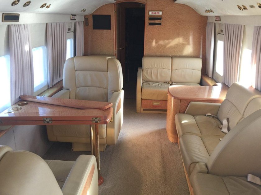 Салон вертолета ми-8