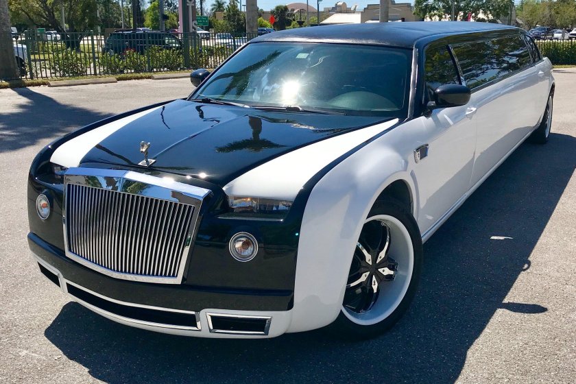 Роллс Ройс Фантом лимузин
