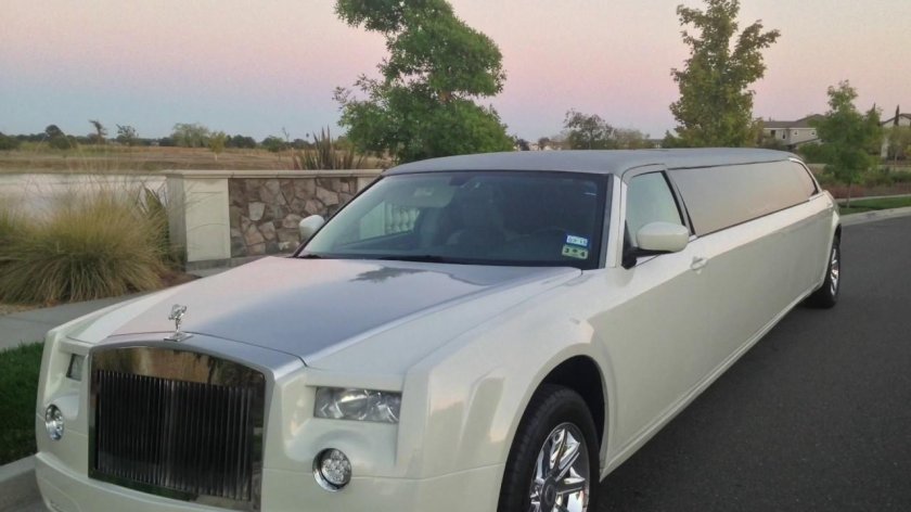 Роллс Ройс лимузин 2023