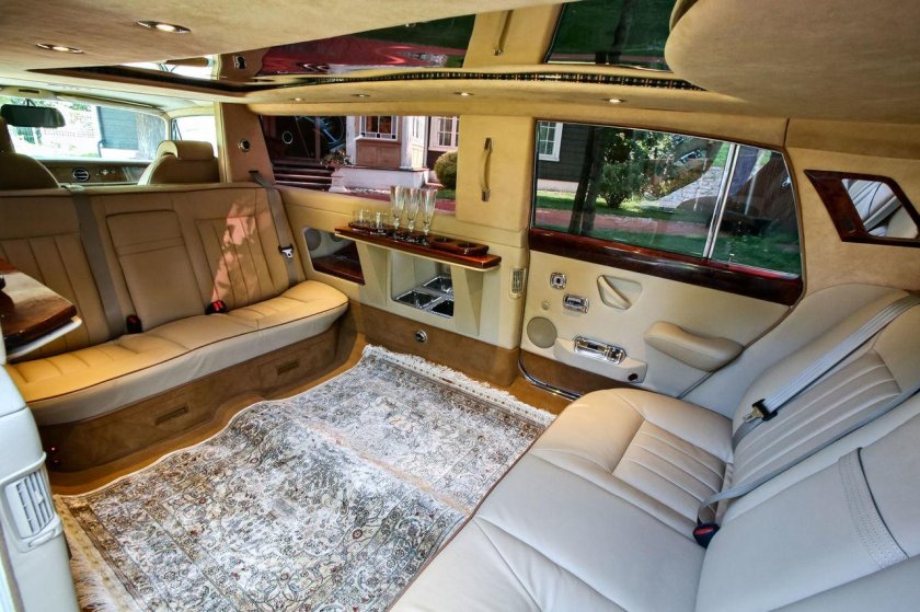 Rolls Royce Phantom Limo салон