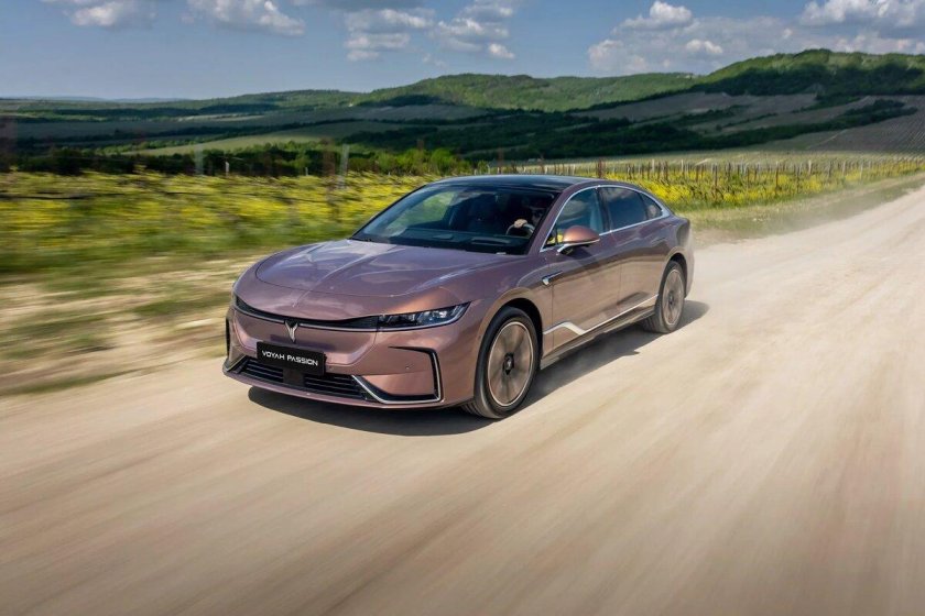 Voyah седан