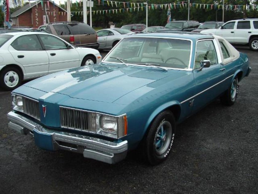 Pontiac Phoenix 1990