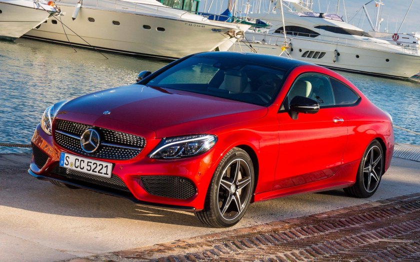 Мерседес красный купе АМГ