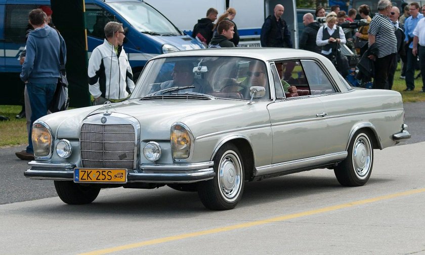Mercedes Benz w111 Coupe