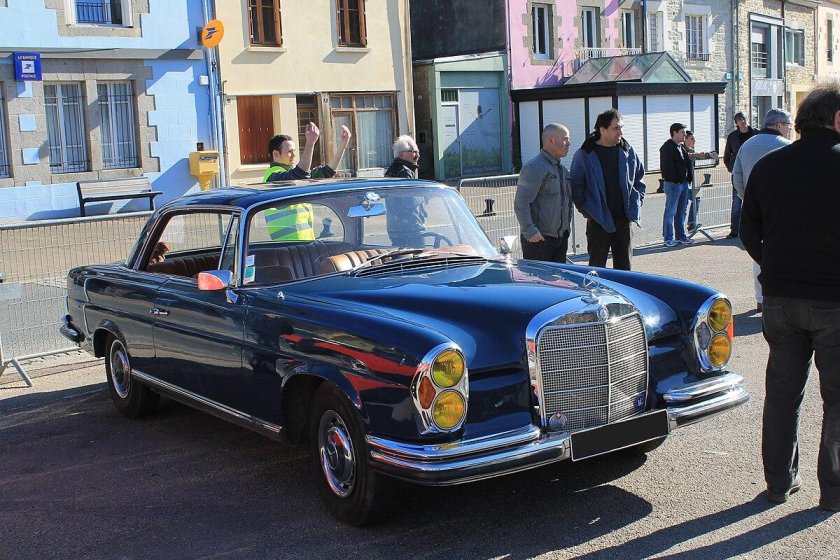 Мерседес Даймлер Бенц 280 se