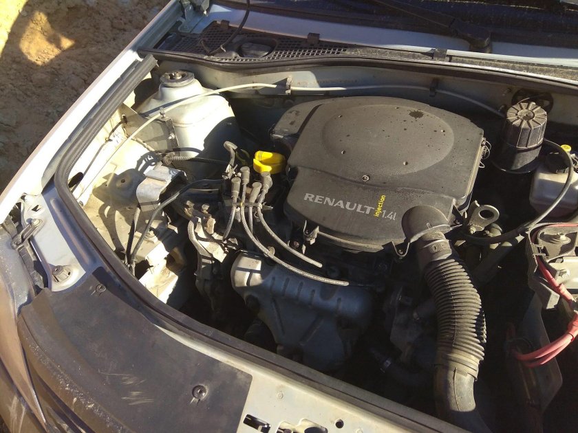 Подкапотное пространство Рено Логан 1 1.4