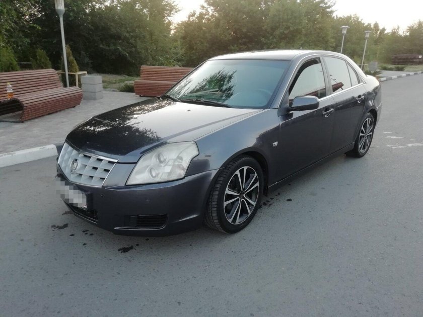 Cadillac BLS, 2.0 at