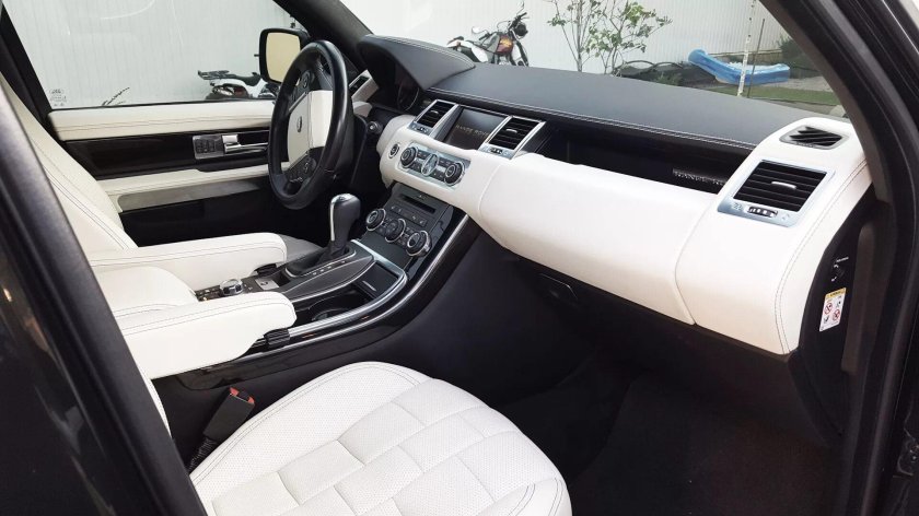Range Rover Sport 2012 белый салон