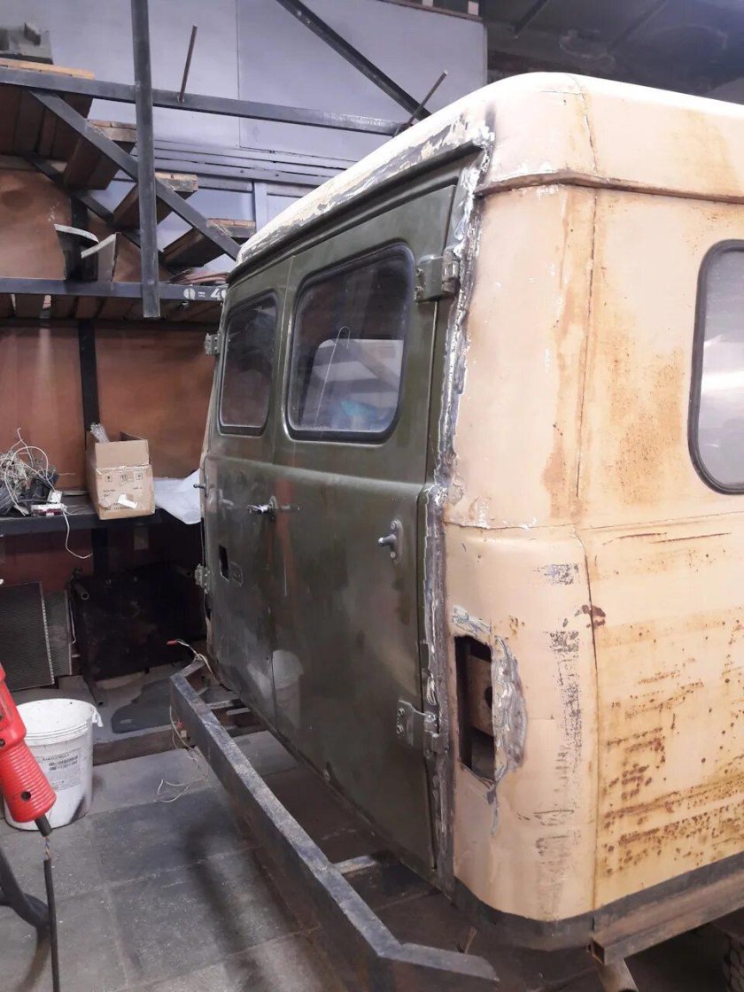 УАЗ кабина 3303 с удлиненной кабиной