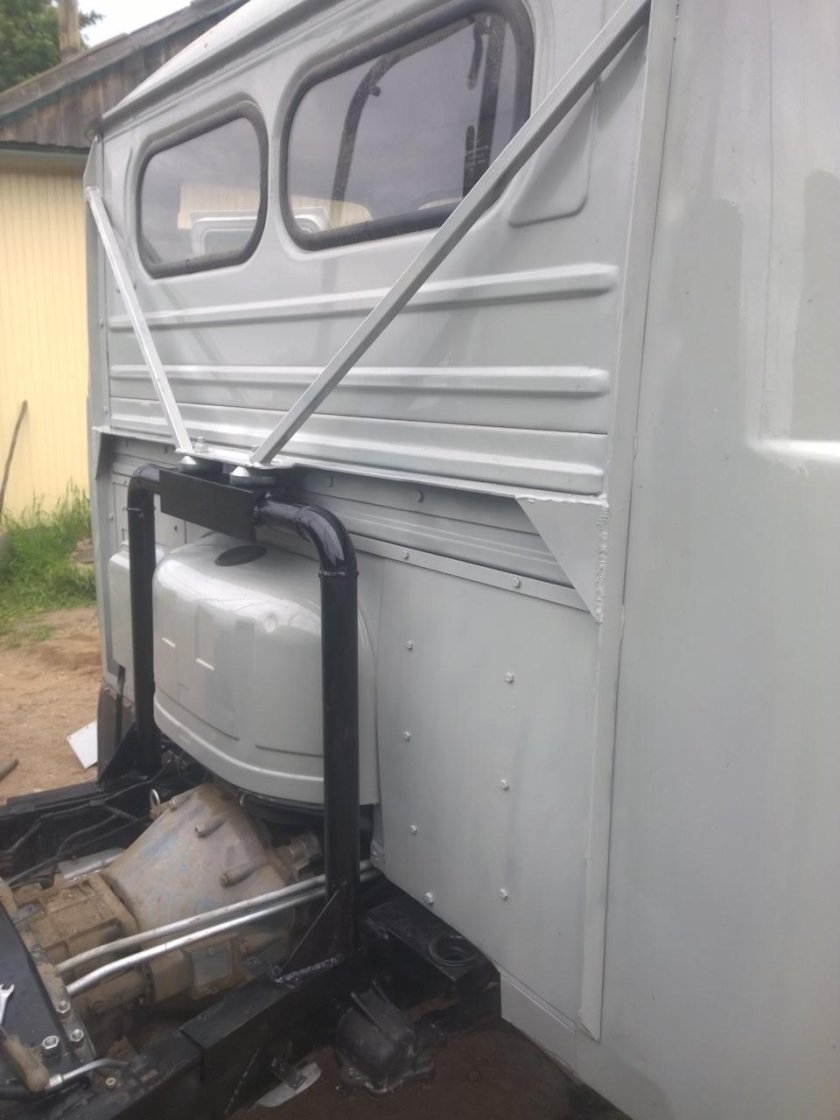 Крепление кабины УАЗ 3303