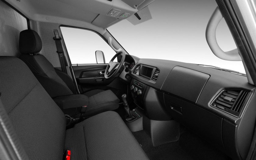 УАЗ профи полуторка