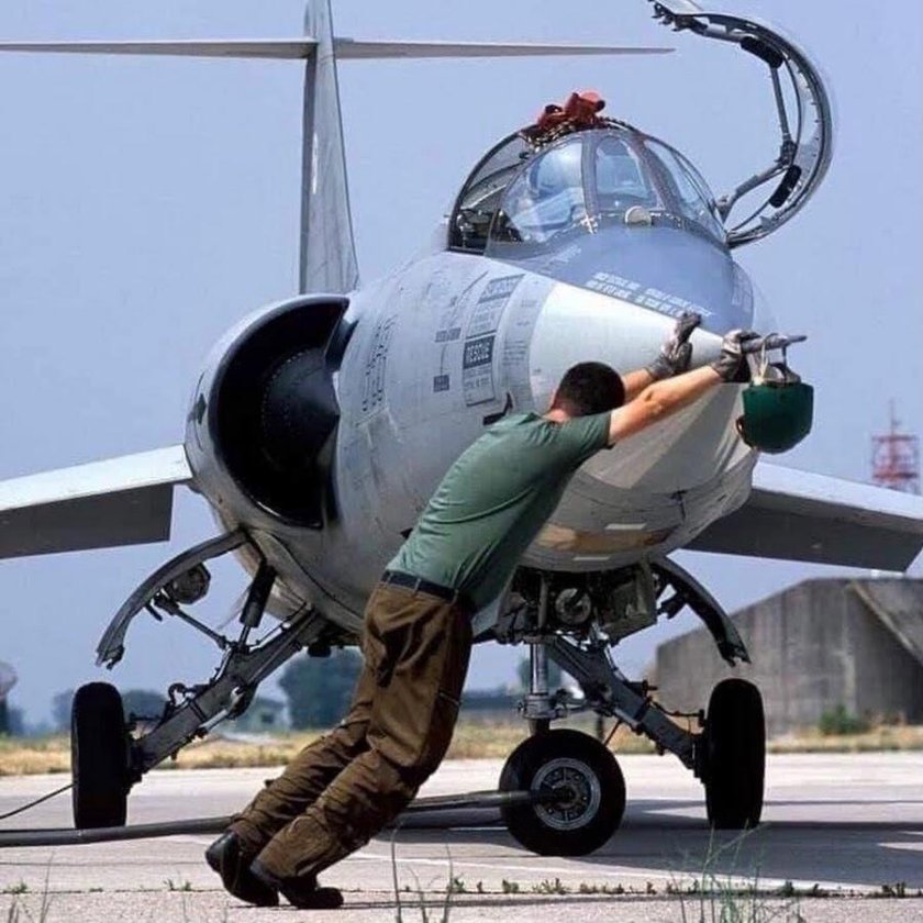 Alpha Jet самолет