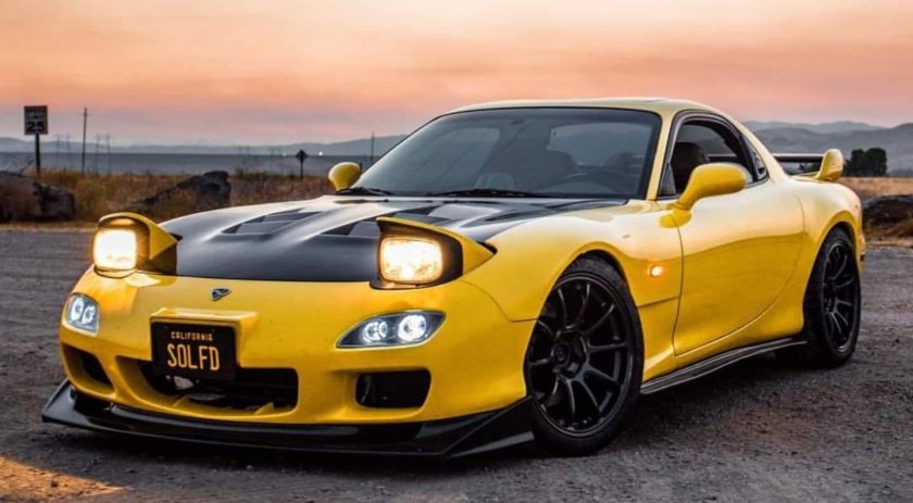 Mazda rx7 Yellow