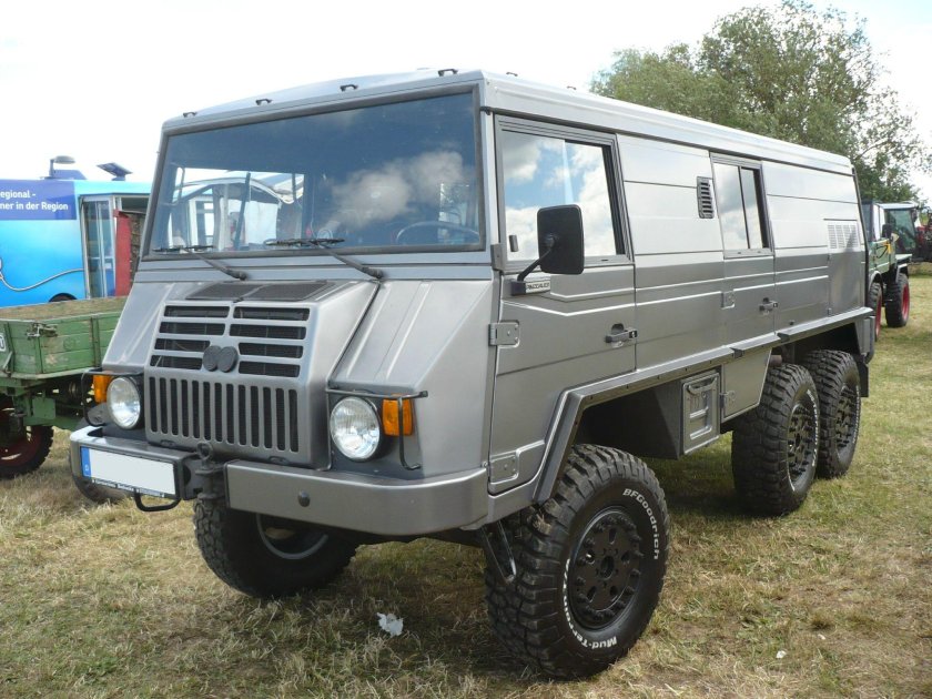 Pinzgauer 712k 6x6