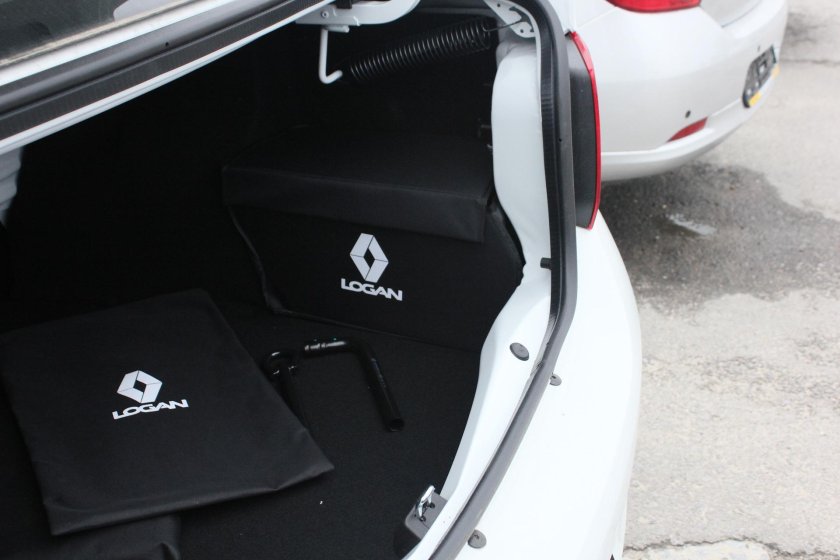 Органайзер в багажник Логан 2