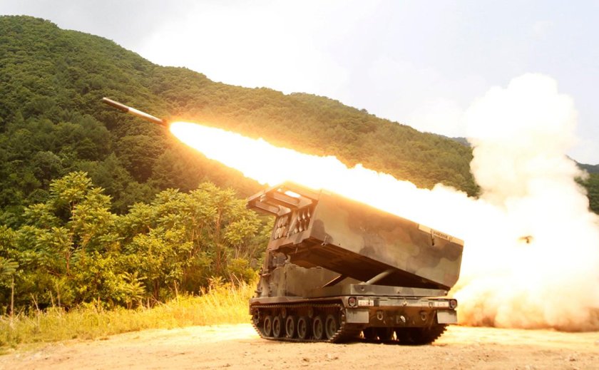 Реактивная система залпового огня м270