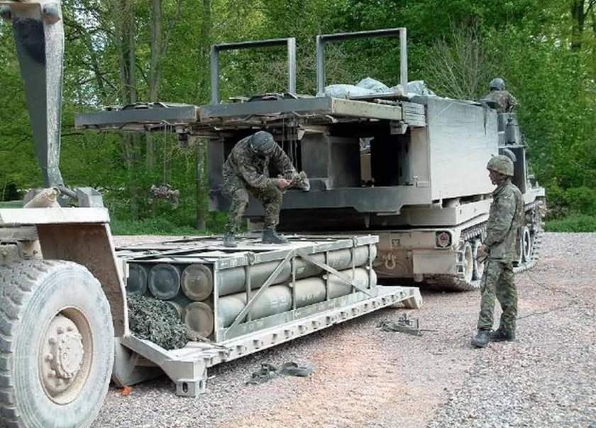 Реактивная система залпового огня м270