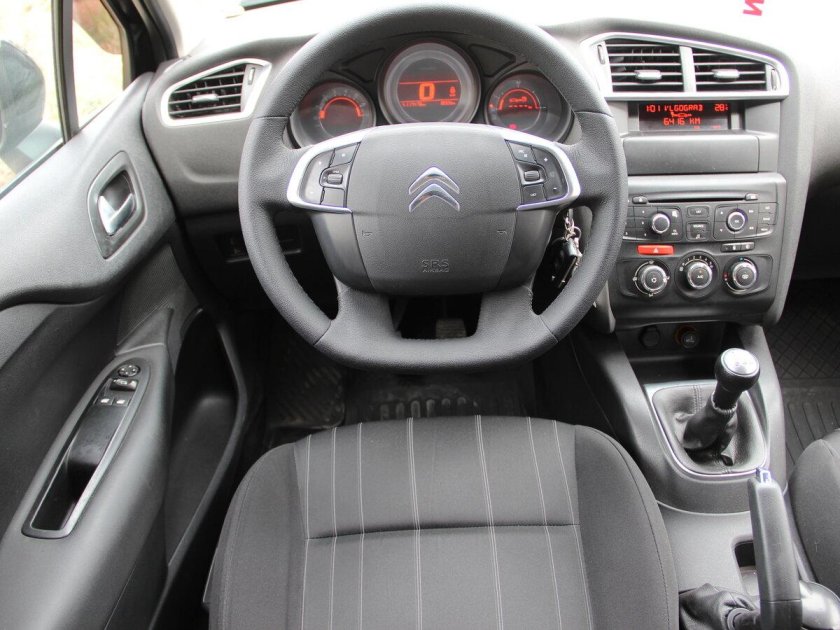 Ситроен с4 хэтчбек салон