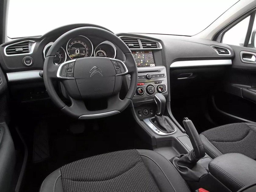 Ситроен с4 седан 2021 салон