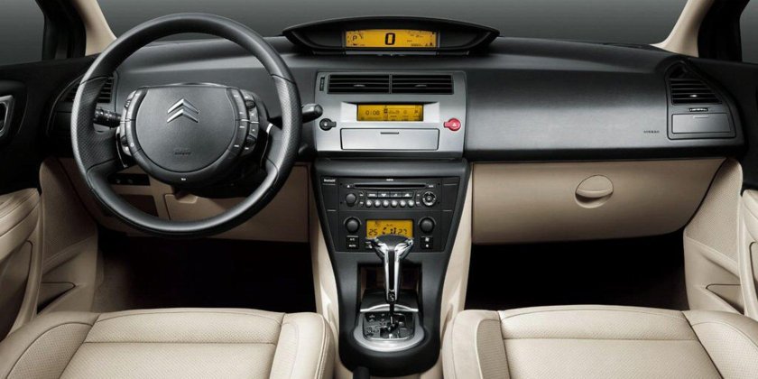 Салон Ситроен с4 хэтчбек 2008