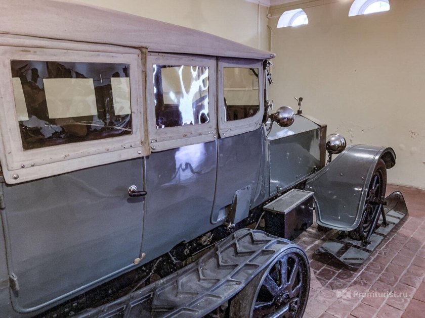 Роллс Ройс Ленина на гусеницах