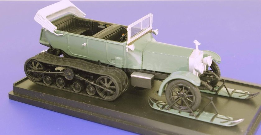 Гусеничный Роллс Ройс Ленина