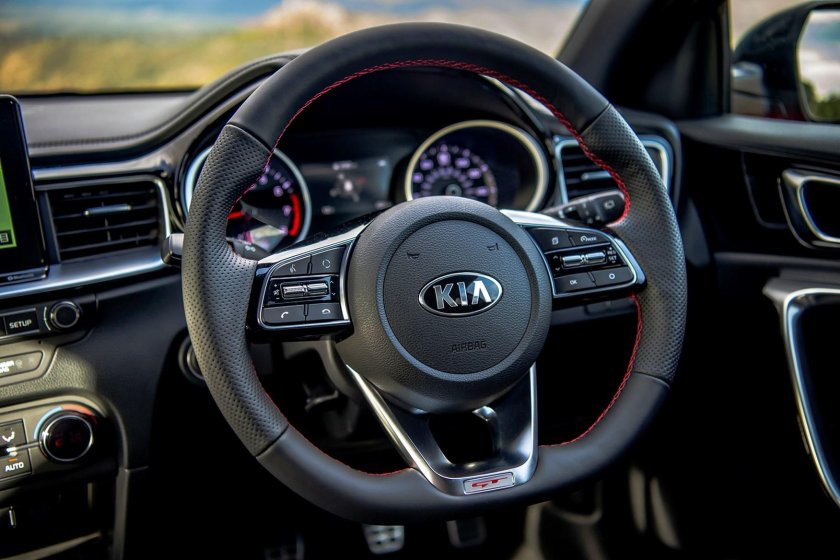 Руль Киа СИД 2018