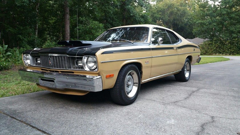 Plymouth Duster 1975
