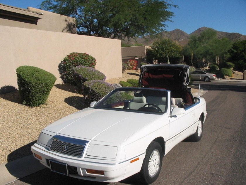 Chrysler LEBARON 1990
