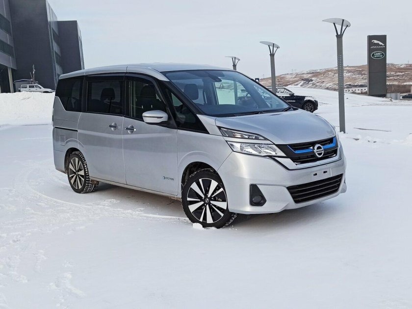 Ниссан Серена 2018