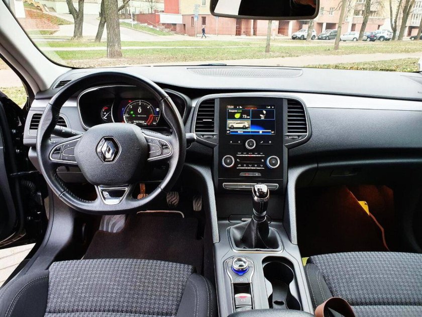 Рено талисман седан салон