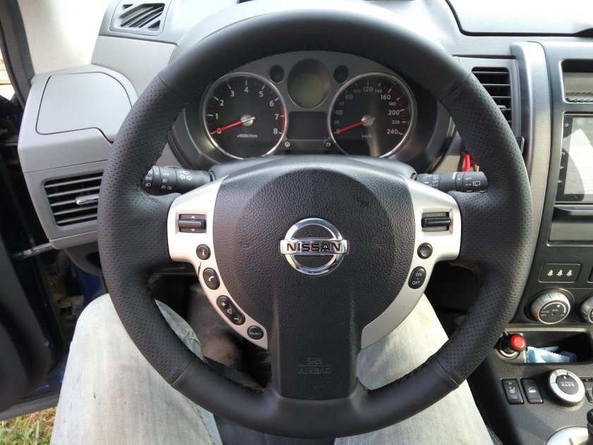 X Trail t31 руль