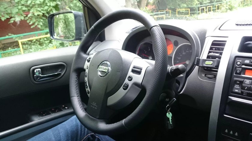 Руль Nissan x-Trail t31