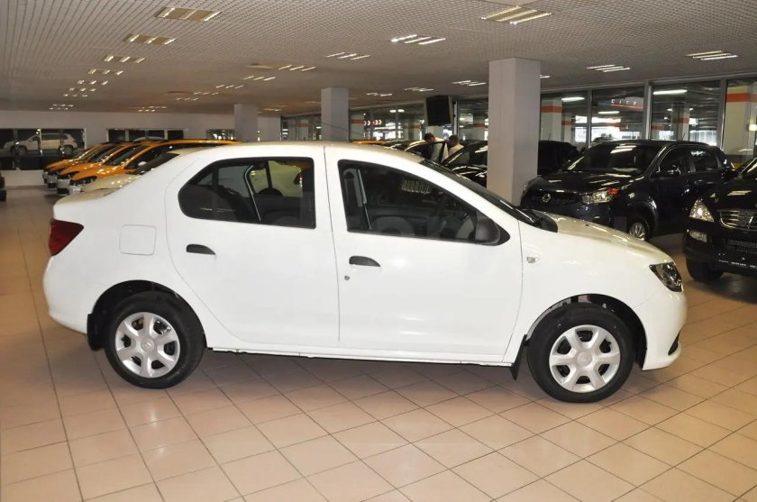 Комплектация экспрессион Рено Логан