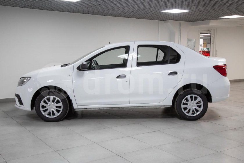 Рено Логан белый