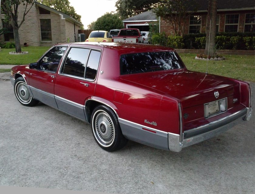 Кадиллак 1990