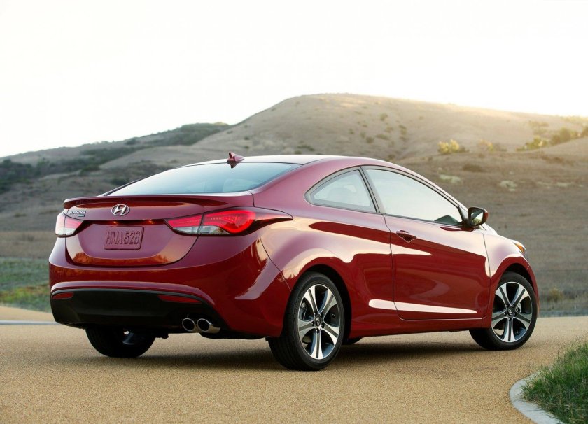 Hyundai Elantra Coupe 2012