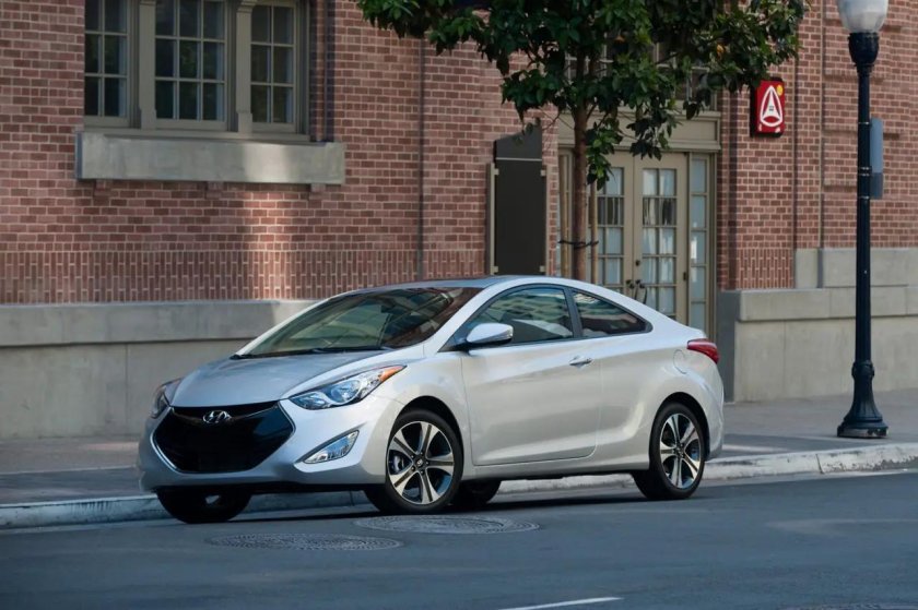 Hyundai Elantra купе