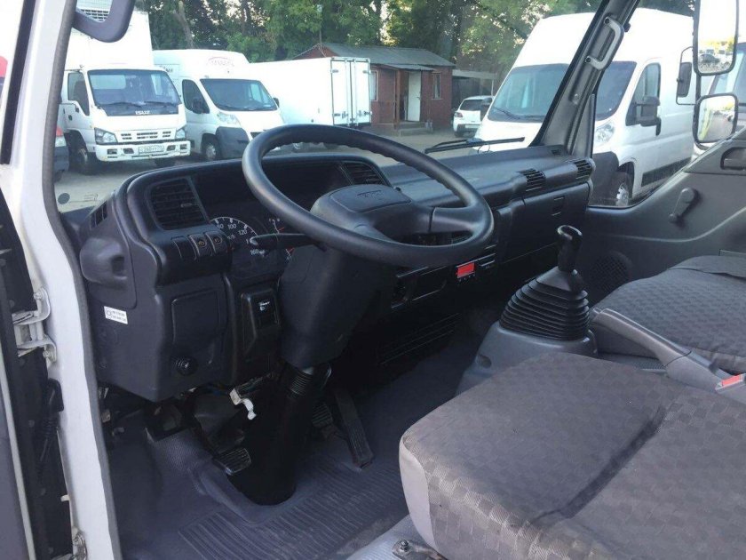 Исузу Эльф 2020