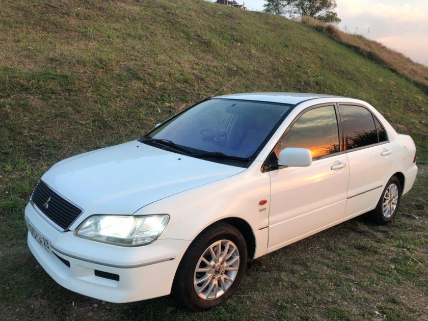 Mitsubishi Lancer Cedia 2001 1.5