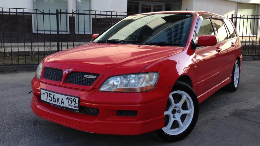 Mitsubishi Lancer Cedia