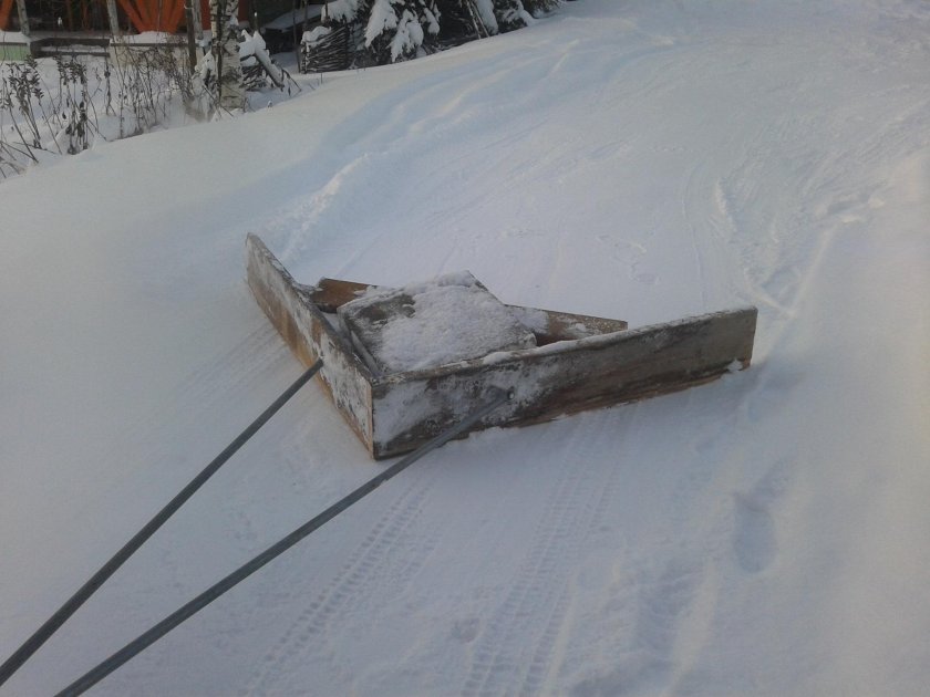 Треугольник для чистки дорог ДТ-75