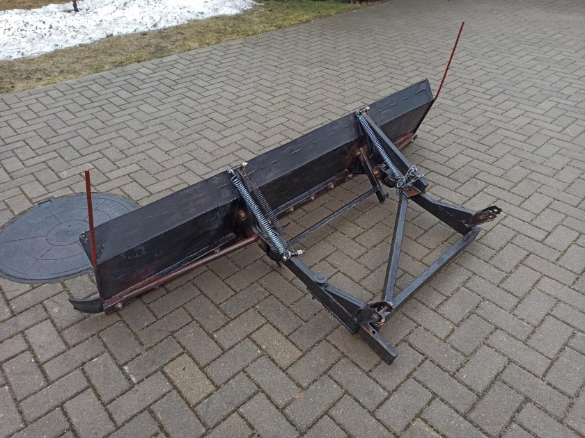 Кронштейн для снежного отвала ок 2500