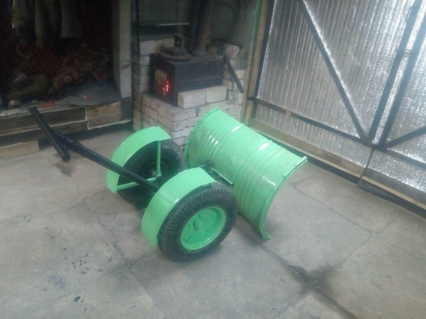 Снегоуборщик из садовой тележки
