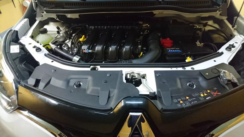 Уплотнитель капота Рено Каптур