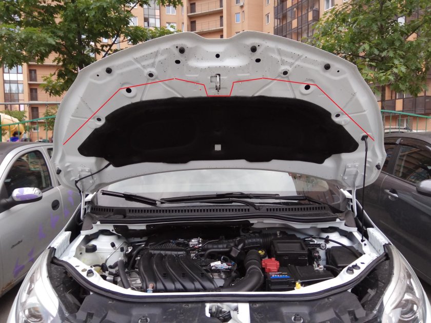 Уплотнитель под капот Рено Каптур